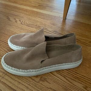 Toms flat slip on shoe - size 11